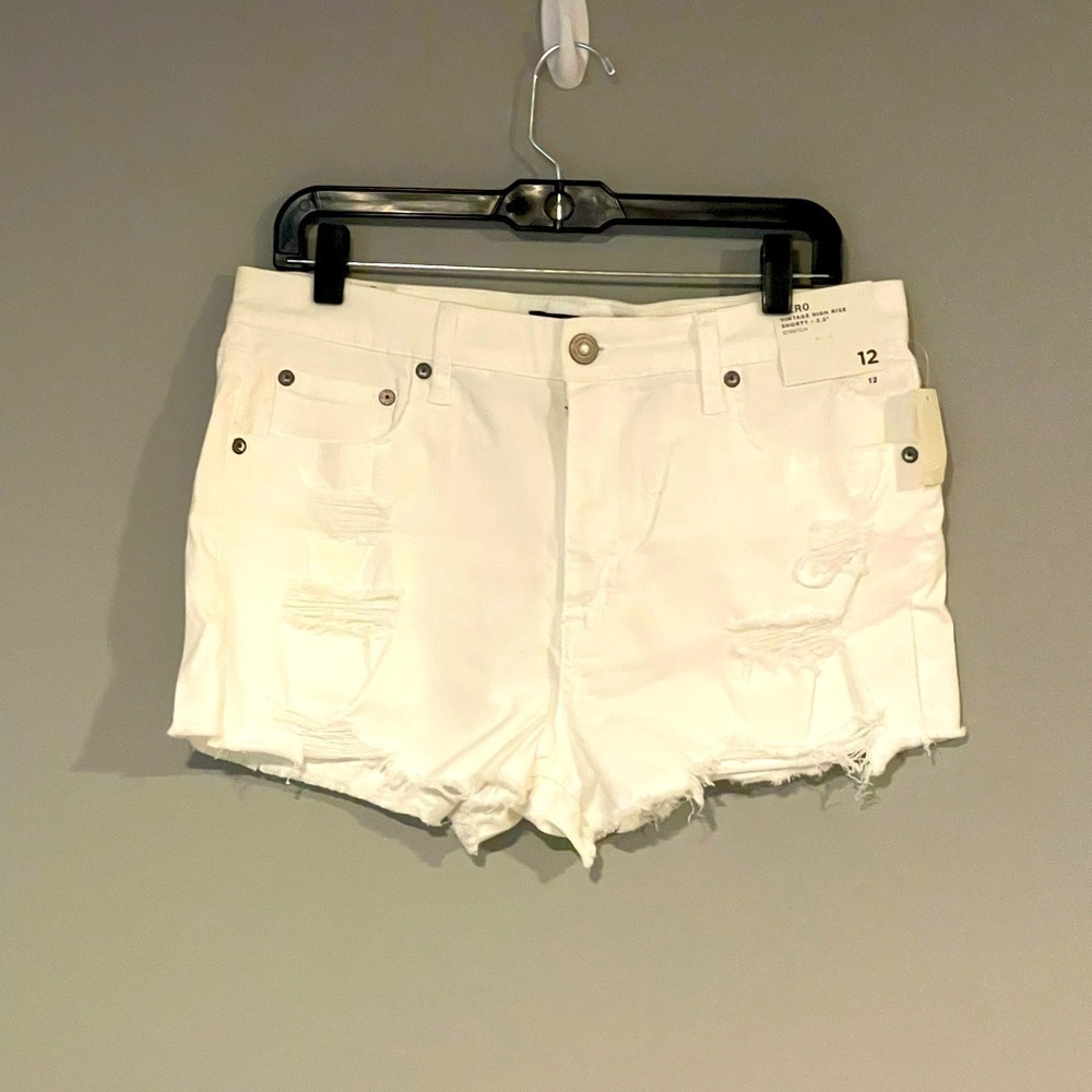 NWT Aeropostale size 12 women’s distressed front color white